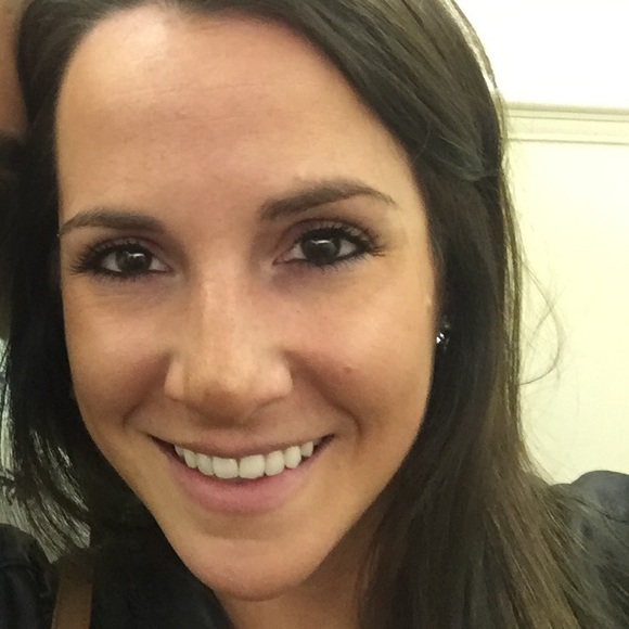 Meet your Posher, Lauren - Picture 1 of 1
